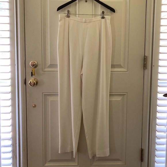 Pure White Dress Pants/Fully Lined/Back Zipper Closure/Size 12/NEW/ON SALE $50! - Picture 1 of 3